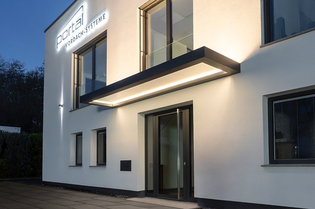 Preview: Vordach Platin ohne Seitenteil mit Beleuchtung Ansicht 2