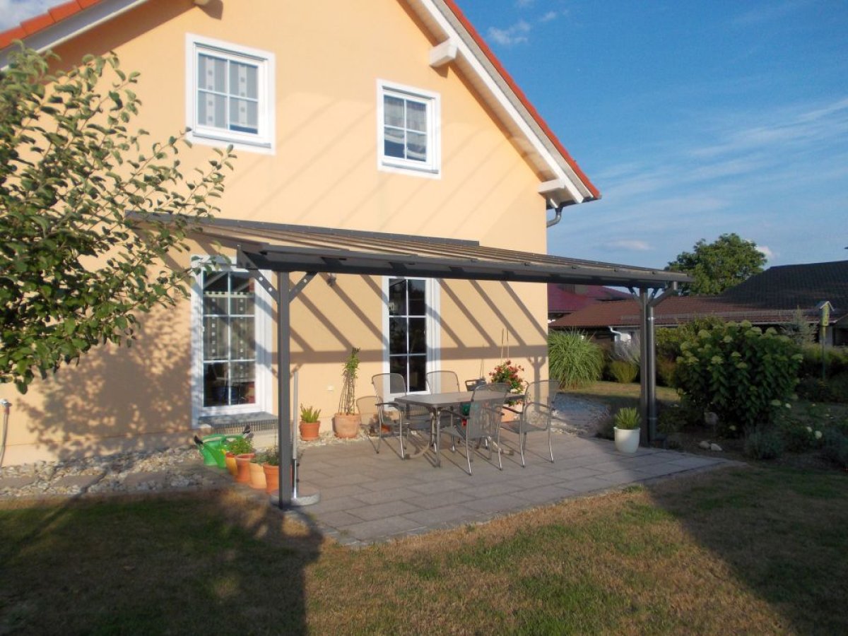 Preview: Terrassenüberdachungen nach Maß Preview: Terrassenueberdachung moderne Ausführung