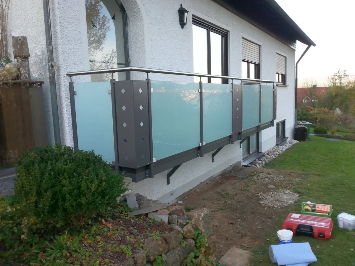 Balcony with frosted glass and sheet metal