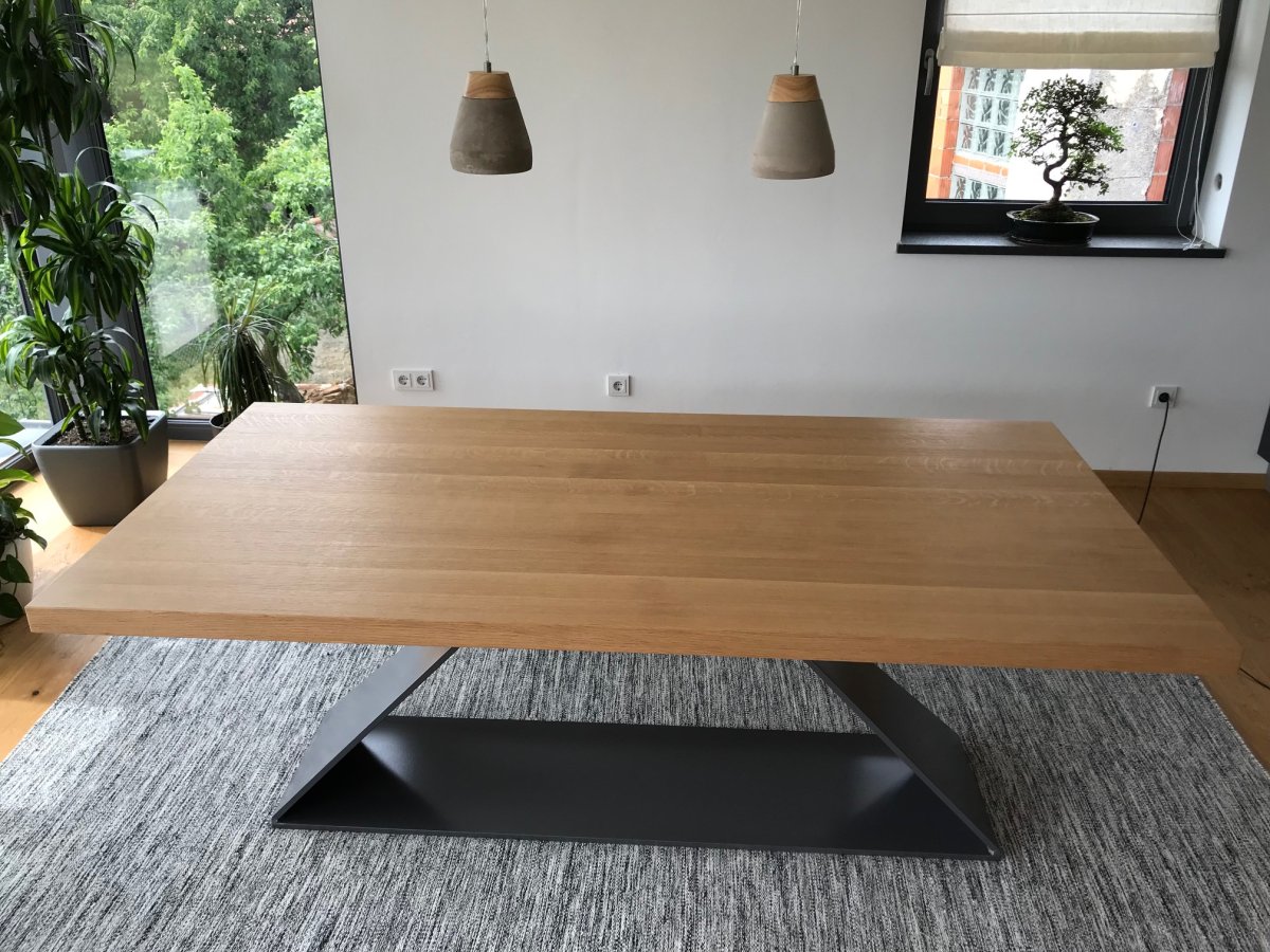 Design dining table metal & oak